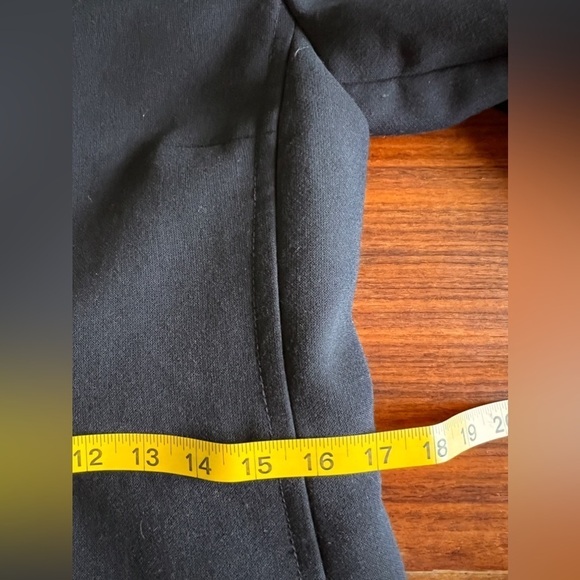 Talbots button front black mid weight coat size 6 - Picture 11 of 13